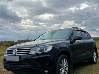 2015 Volkswagen Touareg II Рестайлинг, чёрный, 2730000 рублей, вид 1