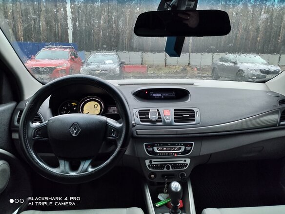 2010 Renault Megane III, серый, 755000 рублей - вид 2