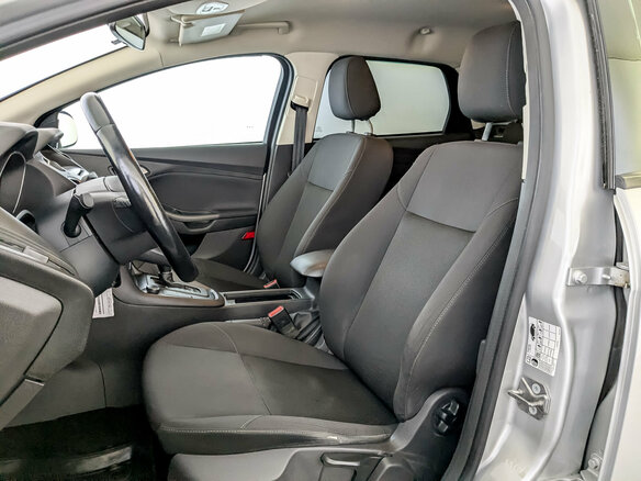 2018 Ford Focus III Рестайлинг, серебристый, 1015000 рублей - вид 19