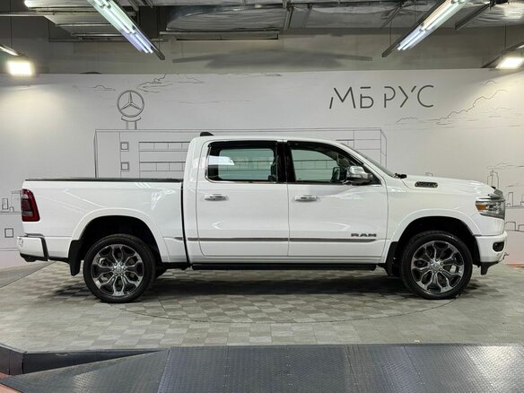 2022 Ram 1500 Crew Cab V, белый - вид 7