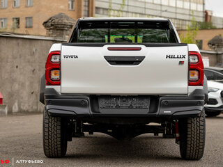 2025 Toyota Hilux VIII Рестайлинг 2, белый, 7632000 рублей, вид 3