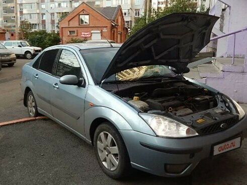 2004 Ford Focus I Рестайлинг, голубой