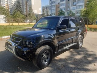 2004 Mitsubishi Pajero III Рестайлинг, чёрный, 950000 рублей, вид 1