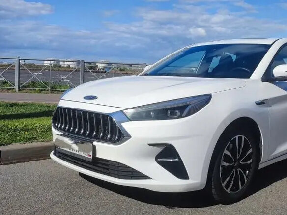 2023 JAC J7 I, белый, 799999 рублей