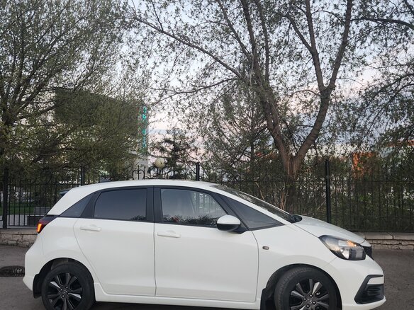 2023 Honda Fit Crosstar IV Рестайлинг, белый - вид 5