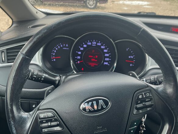 2016 Kia Ceed II Рестайлинг, серебристый, 1099000 рублей - вид 4
