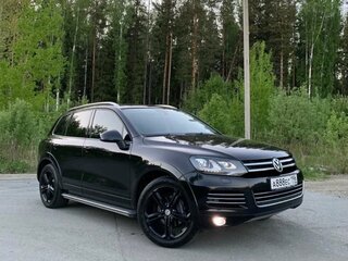 2010 Volkswagen Touareg II, чёрный, 2800000 рублей, вид 3