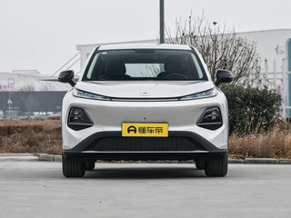 2026 Changan Qiyuan Q05 40.3 kWh II, серебристый, 2255228 рублей, вид 2