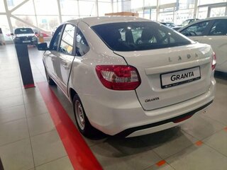 2026 Lada (ВАЗ) Granta I Рестайлинг, белый, 1119690 рублей, вид 5