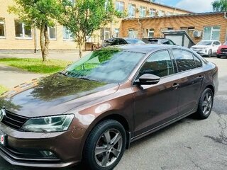 2015 Volkswagen Jetta VI Рестайлинг, коричневый, 1260000 рублей, вид 2