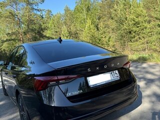 2020 Skoda Octavia IV (A8), чёрный, 2300000 рублей, вид 3