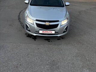 2013 Chevrolet Cruze I Рестайлинг, серебристый, 750000 рублей, вид 1