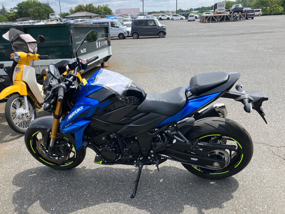 2022 Suzuki GSX-S 750, синий - вид 1