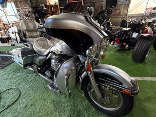 2003 Harley-Davidson Electra Glide, серебристый, 629000 рублей, вид 3