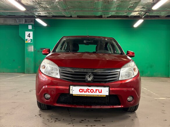 2014 Renault Sandero I, красный - вид 1