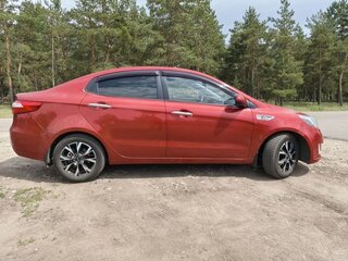 2011 Kia Rio 5-speed III, красный, 750000 рублей, вид 4