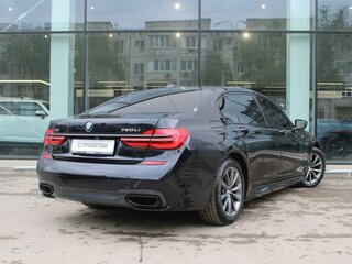 2015 BMW 7 серии Long 750Li xDrive VI (G11/G12), чёрный, 2300000 рублей, вид 5