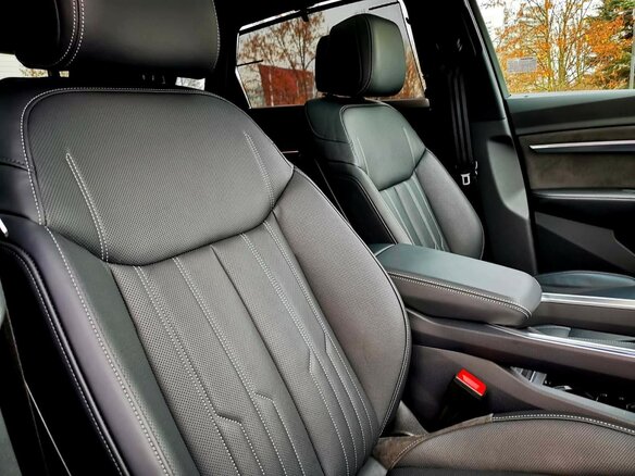 2019 Audi e-tron 55 I, серый - вид 20