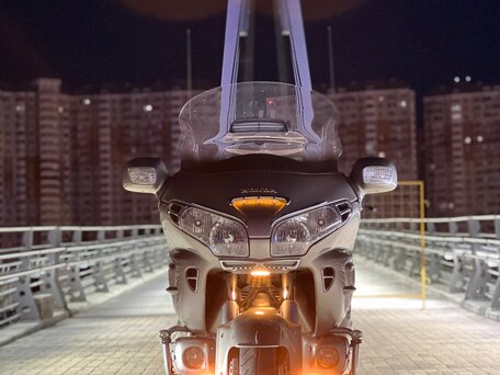2003 Honda GL 1800 Gold Wing, бежевый, 950000 рублей, вид 3