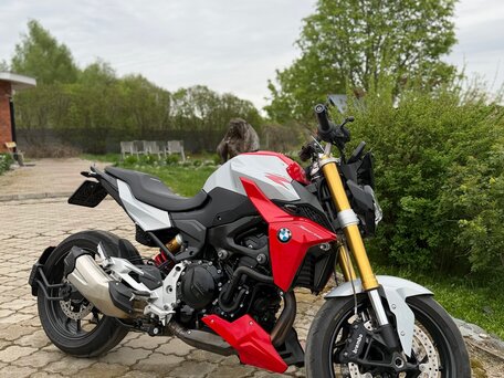 2021 BMW F 900 R, серый, 950000 рублей, вид 4