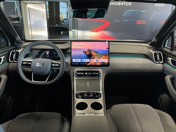 2026 Geely Galaxy M7, серебристый - вид 21