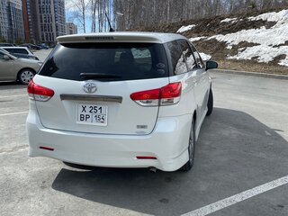 2012 Toyota Wish II, белый, 1400000 рублей, вид 4