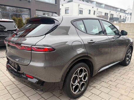 2023 Alfa Romeo Tonale I, серый, 2511000 рублей, вид 4