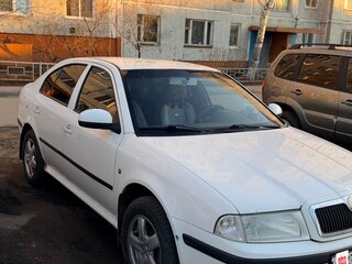 2010 Skoda Octavia I (A4) Рестайлинг, белый, 550000 рублей, вид 1