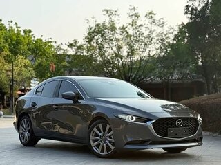2023 Mazda 3 M Hybrid IV (BP), серый, 1513009 рублей, вид 3