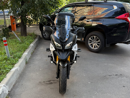 2019 Yamaha MT-09 Tracer (FJ-09), серый, 830000 рублей, вид 2