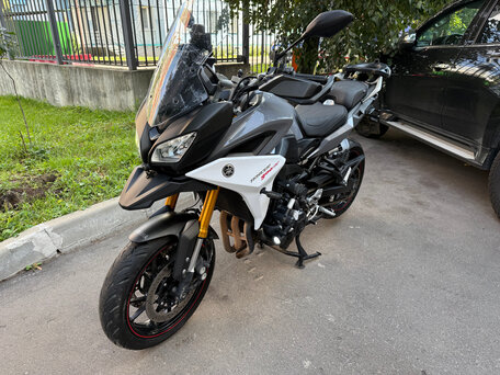 2019 Yamaha MT-09 Tracer (FJ-09), серый, 830000 рублей, вид 4