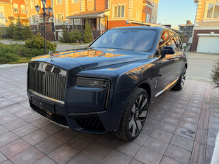 2024 Rolls-Royce Cullinan I (Series I), голубой, 43500000 рублей, вид 3