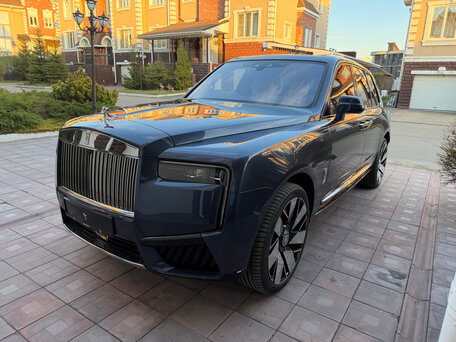 2024 Rolls-Royce Cullinan I (Series I), голубой, 44000000 рублей, вид 3