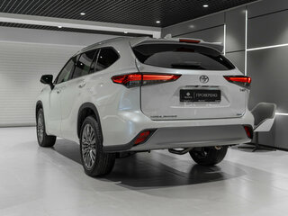 2026 Toyota Highlander IV (XU70), белый, 6100000 рублей, вид 4
