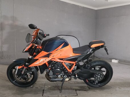 2021 KTM 1290 Super Duke R, оранжевый, 1253000 рублей, вид 2