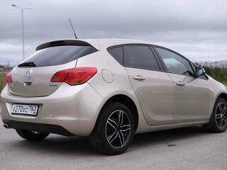 2011 Opel Astra J, бежевый, 630000 рублей, вид 5