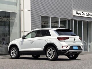 2023 Volkswagen T-Roc I Рестайлинг, белый, 1690007 рублей, вид 4