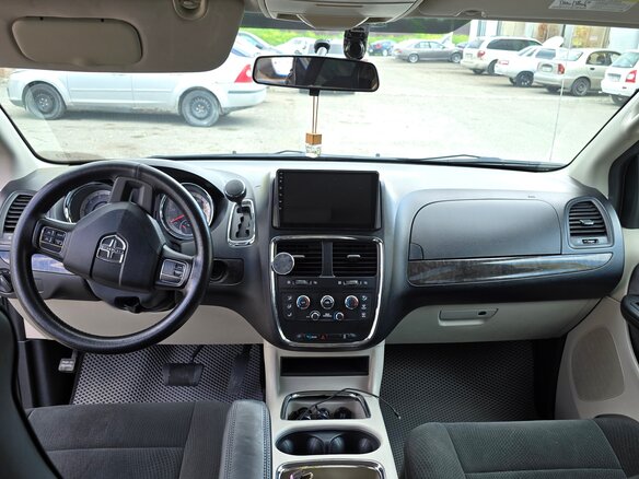 2011 Dodge Caravan Grand V, серый, 1500000 рублей - вид 9