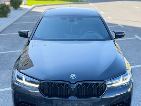 2019 BMW 5 серии 530i xDrive VII (G30/G31/G38), чёрный, 3900000 рублей, вид 1