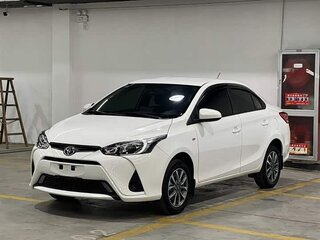 2022 Toyota Yaris IV, белый, 1170000 рублей, вид 5