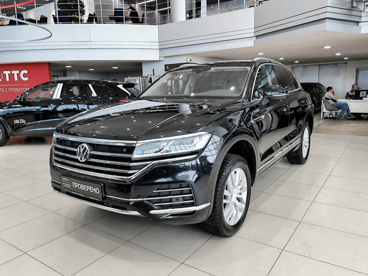 Открыть фотографии: Volkswagen Touareg III
