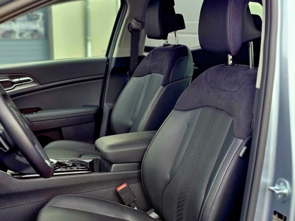 2023 Kia Sportage SWB V, серый - вид 4