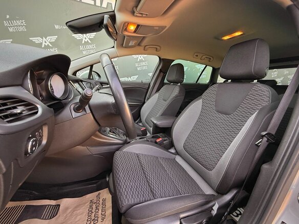 2019 Opel Astra K Рестайлинг, серебристый, 1560000 рублей - вид 10