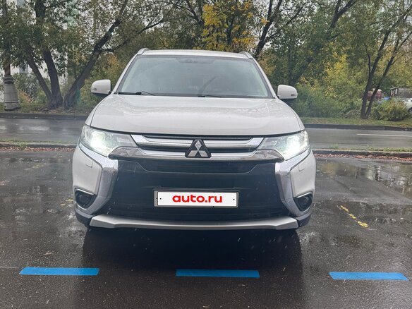 2016 Mitsubishi Outlander III Рестайлинг 2, белый, 2100000 рублей - вид 1