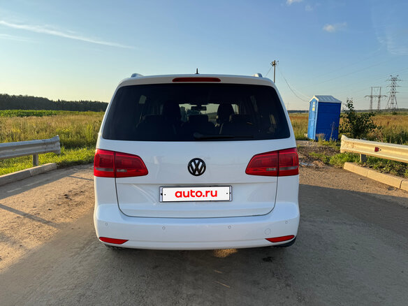 2010 Volkswagen Touran I Рестайлинг 2, белый - вид 4