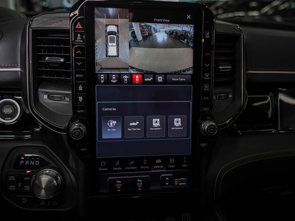 2026 Ram 1500 Crew Cab eTorque V Рестайлинг, чёрный, 12090317 рублей - вид 37
