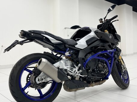 2017 Yamaha MT-10, чёрный, 1390000 рублей, вид 4