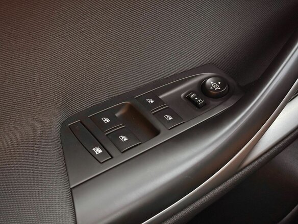 2019 Opel Astra K Рестайлинг, серебристый, 1560000 рублей - вид 22