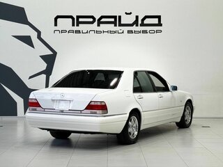 1997 Mercedes-Benz S-Класс 500 III (W140) Рестайлинг, белый, 8470000 рублей, вид 4