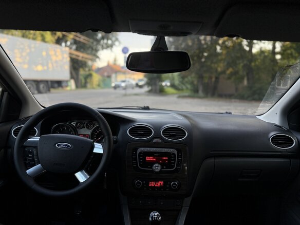 2008 Ford Focus II Рестайлинг, серебристый, 485000 рублей - вид 10